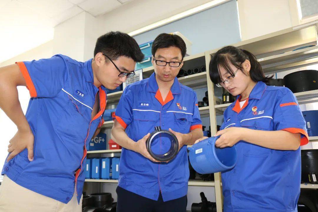 技术推广，匠心筑梦——青浦区个人与集体荣获2022年全国五一劳动奖